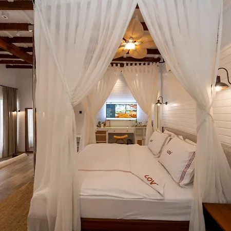 Otel Lov Adults Only