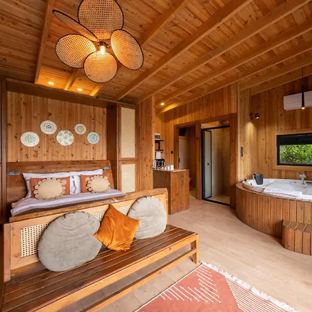 Lov Adults Only 3* Фаралия