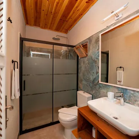 Lov Adults Only 3* Фаралия