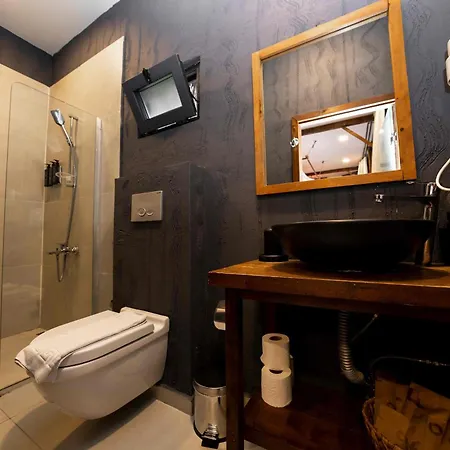 Отель Lov Adults Only