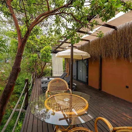 Отель Lov Adults Only Фаралия