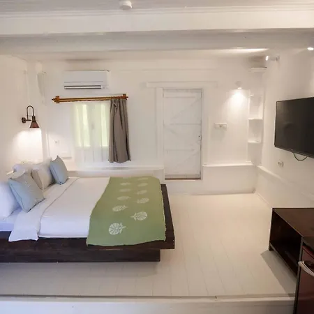 Lov Adults Only Hotel 3*